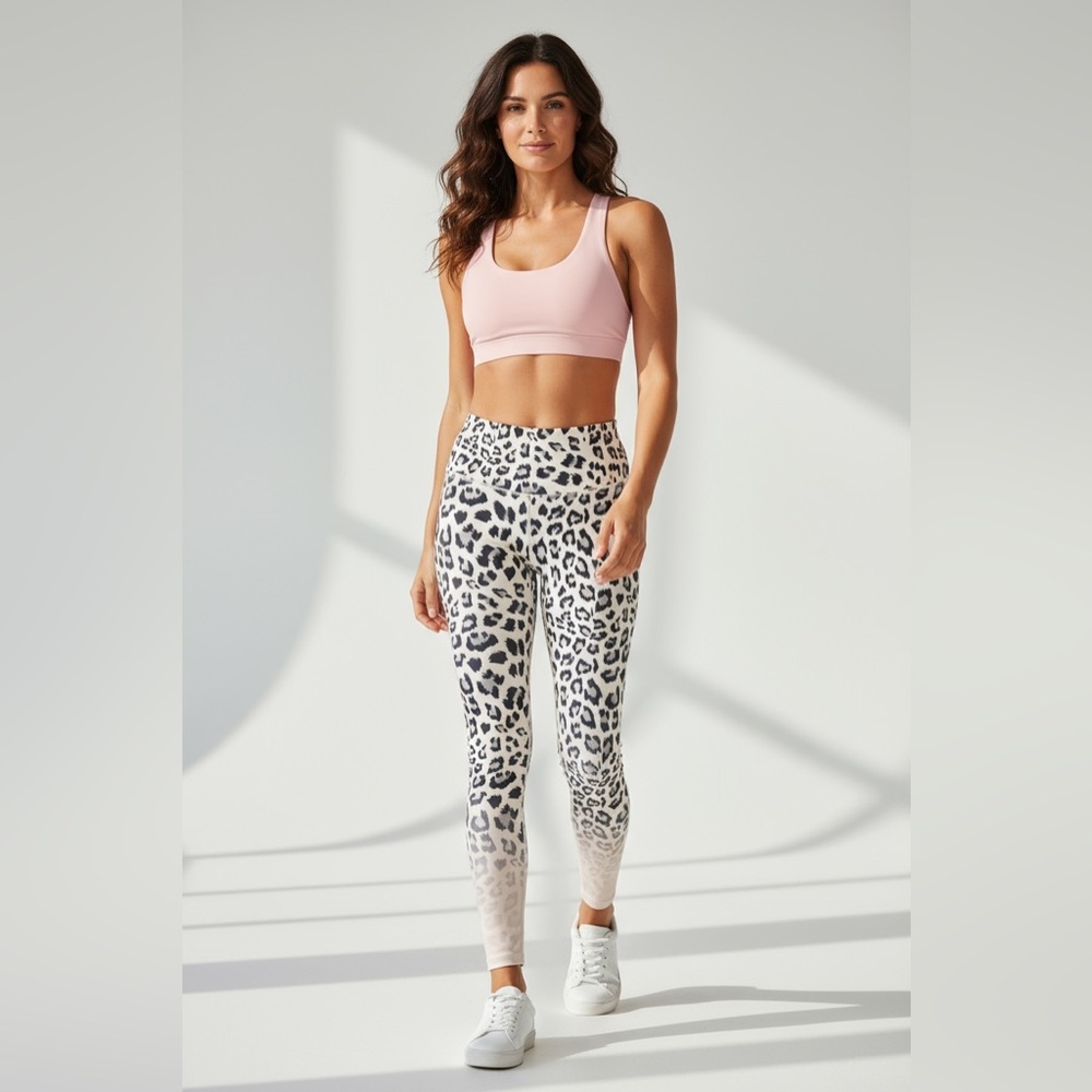Chic Leopard Print Women's Leggings
